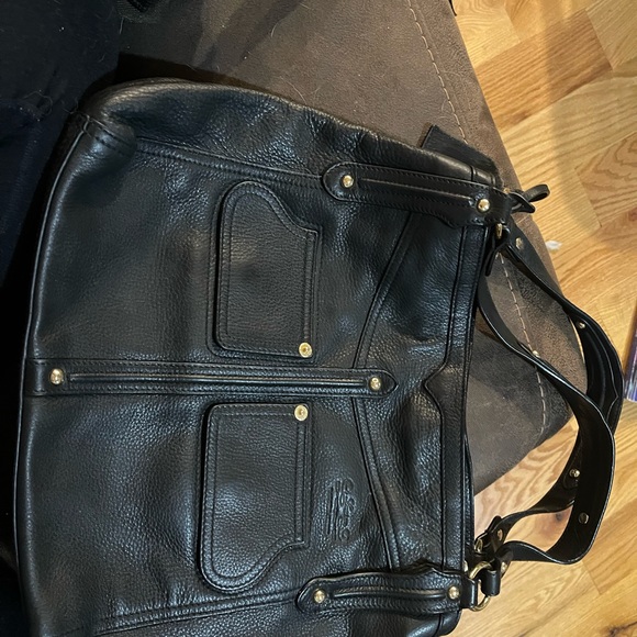 Ralph Lauren shoulder bag ! Only used a few time ! In great shape ! - Picture 2 of 3